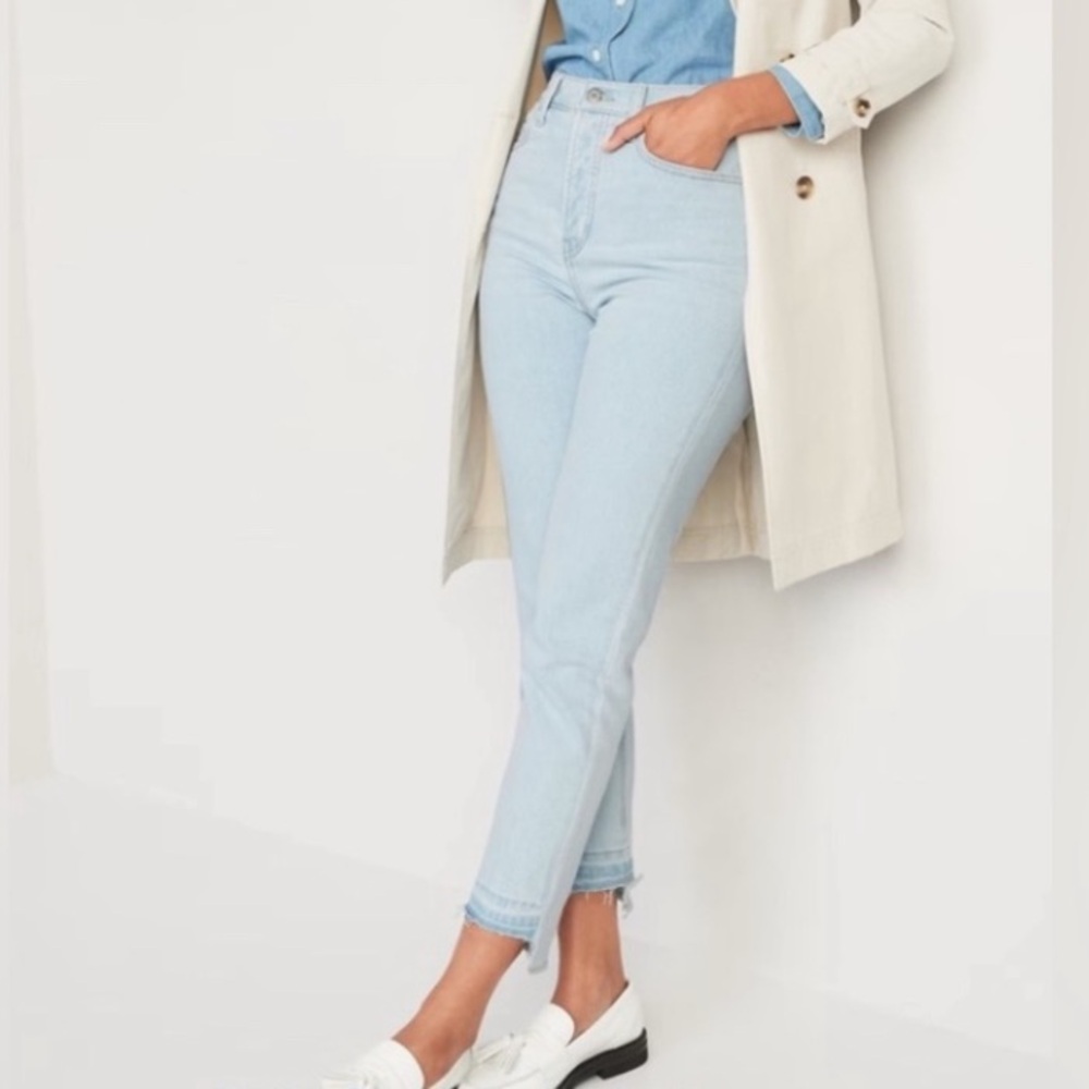 🟠NWT OLD NAVY Extra High Waisted “Button Fly” Sky-High Jeans in Light Wash Sz 12